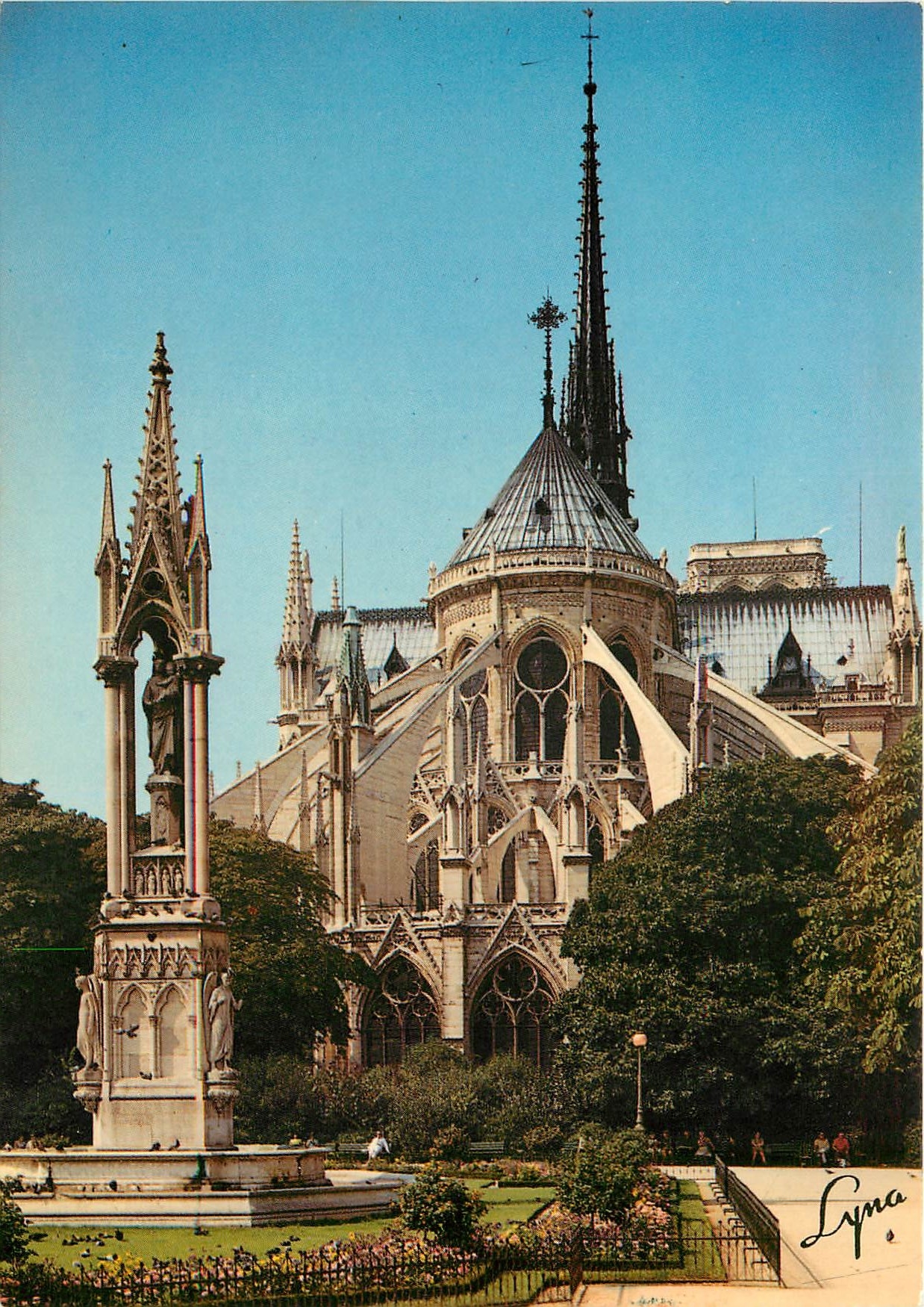 CPSM Paris Square de l'Archeveche le chevet N D