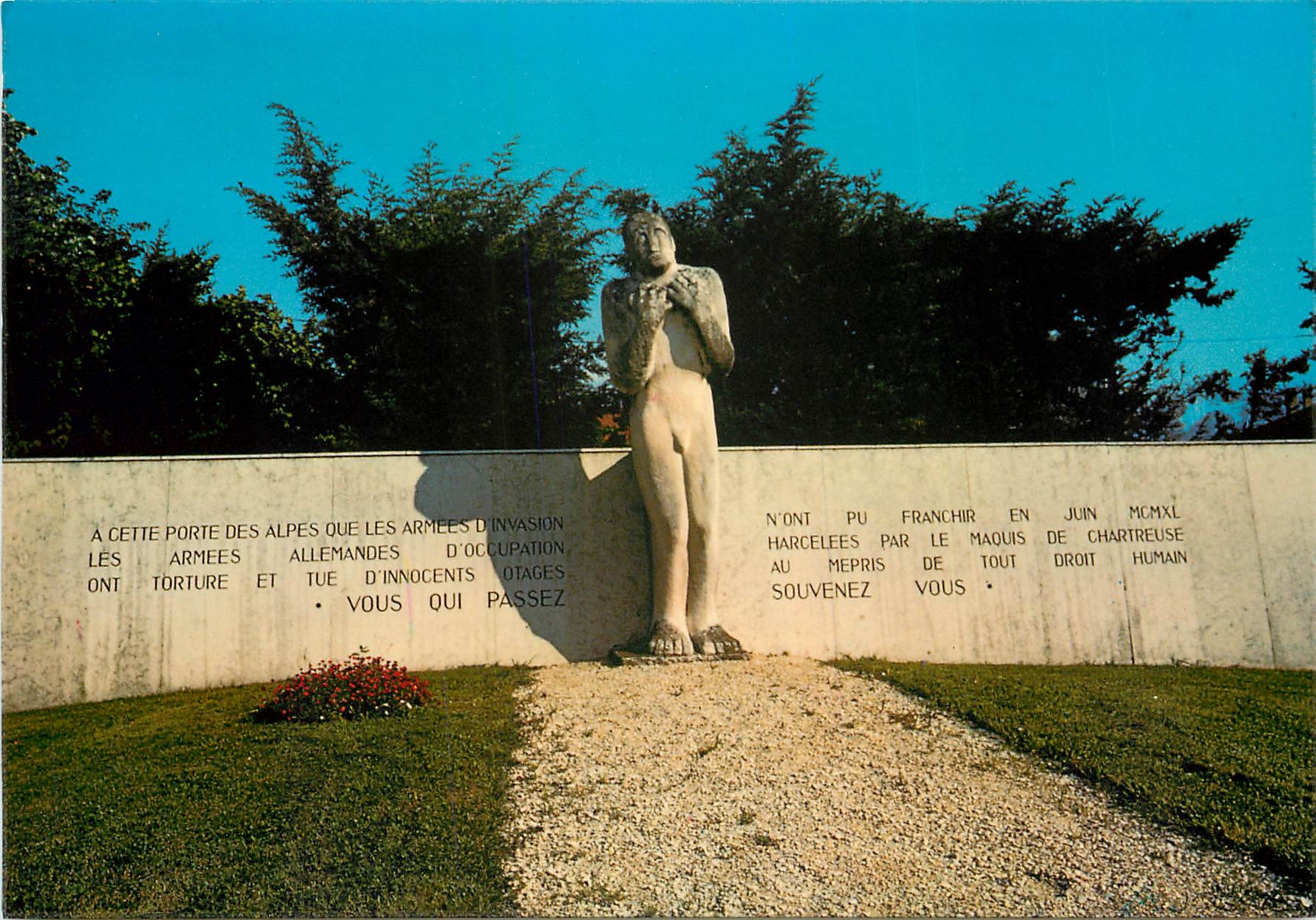 CPSM Voreppe Monument des Fusilles