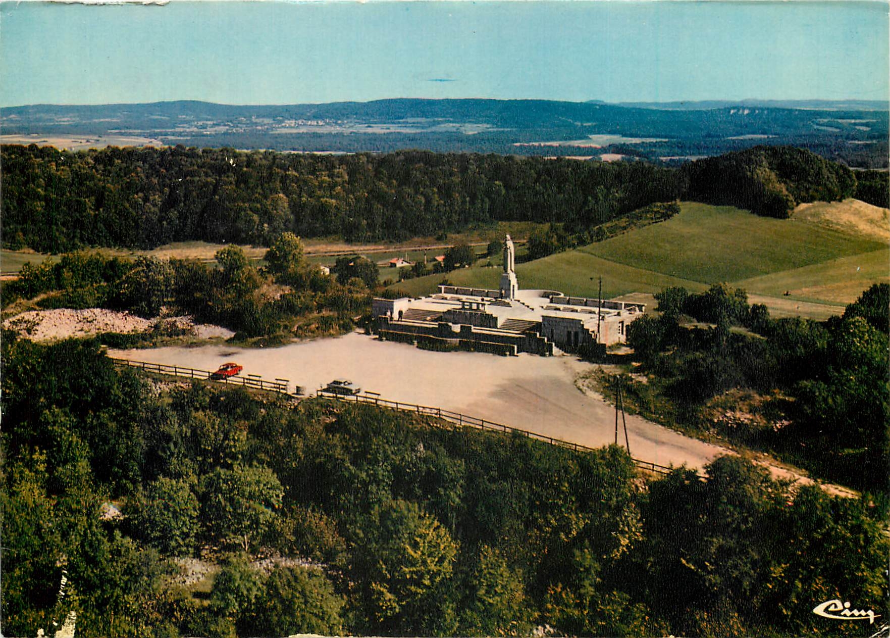 CPSM Besancon (Doubs) vue aerienne le monument de la Liberation