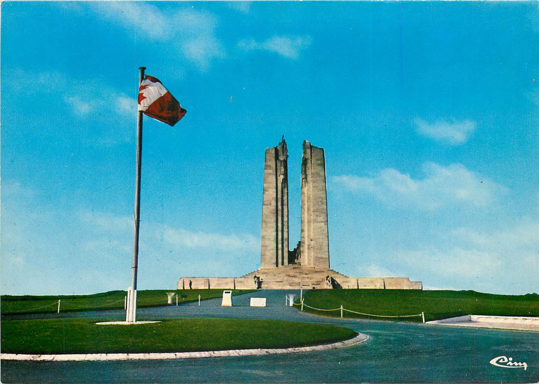CPSM Vimy (P de C) Le monument Canadien