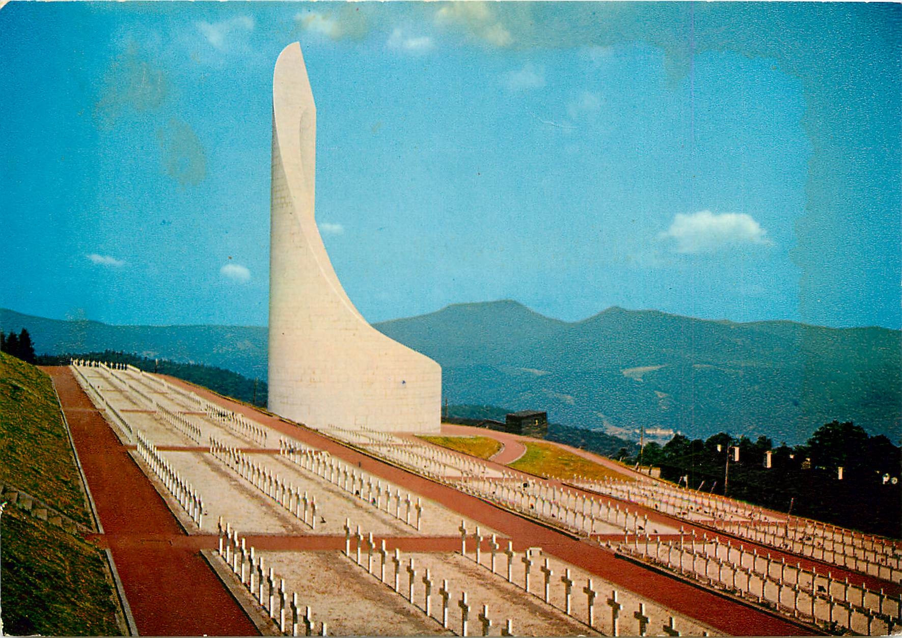 CPSM Necropole Nationale du Struthof Le Memorial National de la Deportation