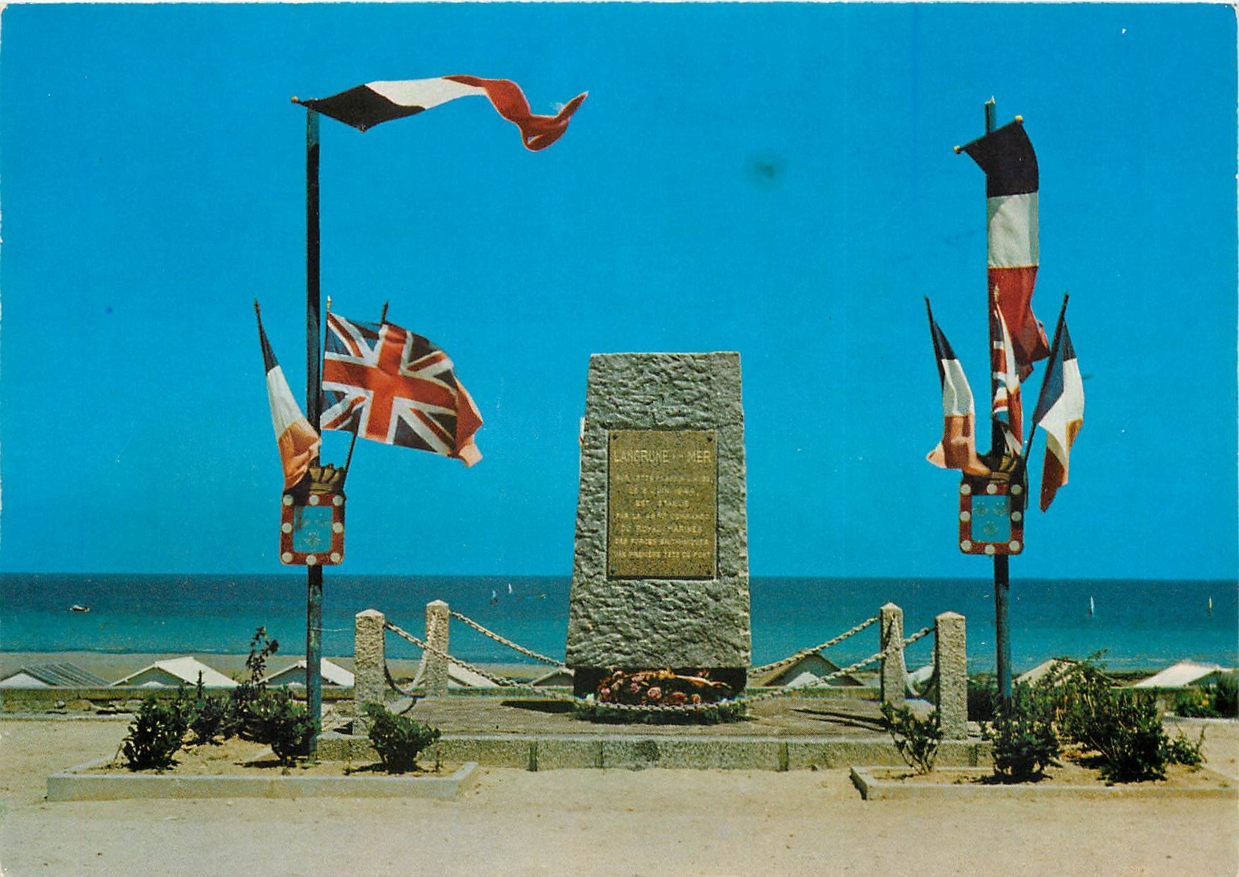 CPSM Langrune sur Mer (Calvados) Le Monument Commemoratif du Debarquement des Armees Alliees 6 jui 1