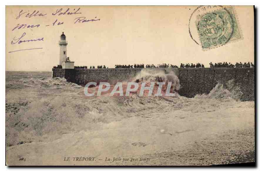 CPA Le Treport la Jetee par gros temps 