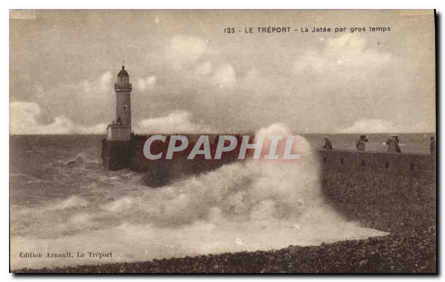 CPA Le Treport la Jetee par gros temps