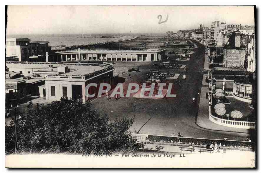 CPA Dieppe vue generale de la plage 