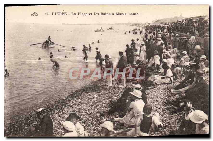 CPA Dieppe la plage et les Bains a Maree Haute 