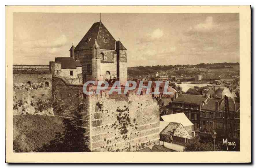 CPA Dieppe Le Chateau la tour St Remy ancienne tour de la premiere eglise St Remy XI siecle