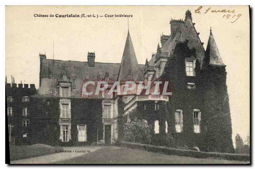 CPA Chateau de Courtalain E et L cour interieure