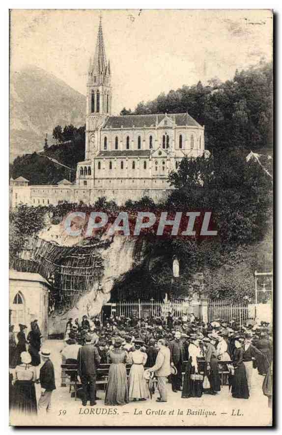 CPA Lourdes La Grotte et la Basilique 