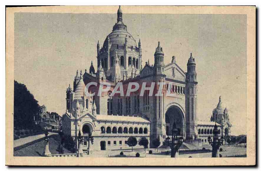 CPA La Basilique de Lisieux Vue d'ensemble 