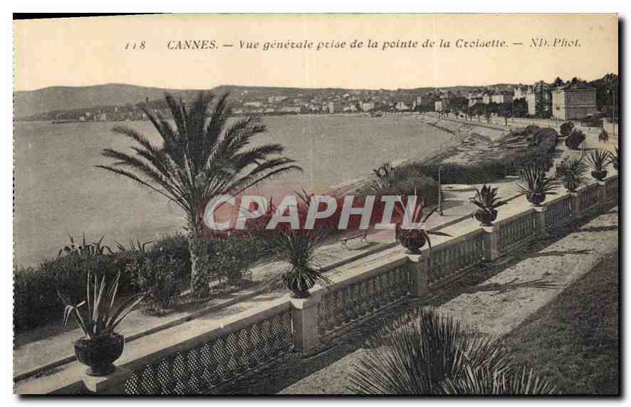 CPA Cannes Vue generale prise de la pointe de la Croisette 