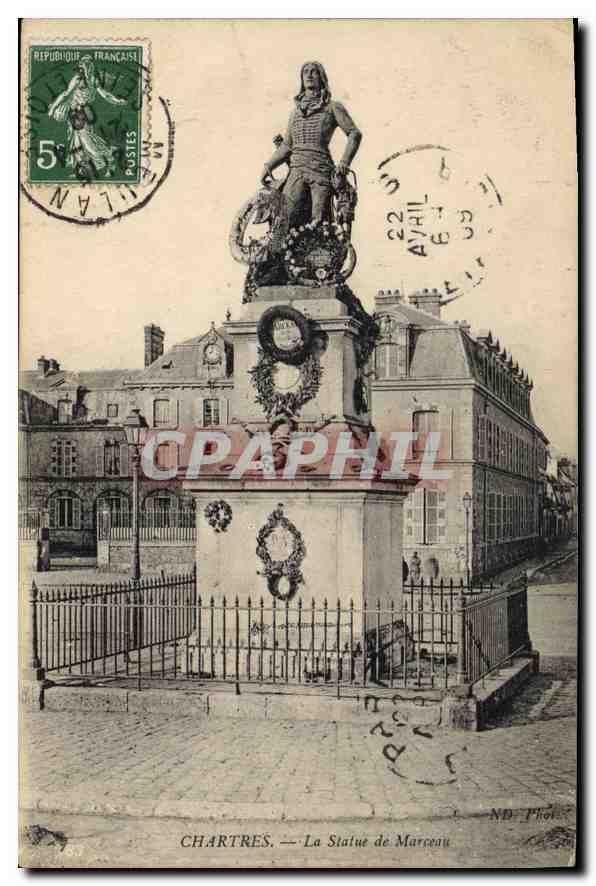 CPA Chartres La Statue de Marceau 