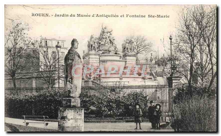 CPA Rouen Jardin du Musee d'Atiquites et Fontaine Ste Marie