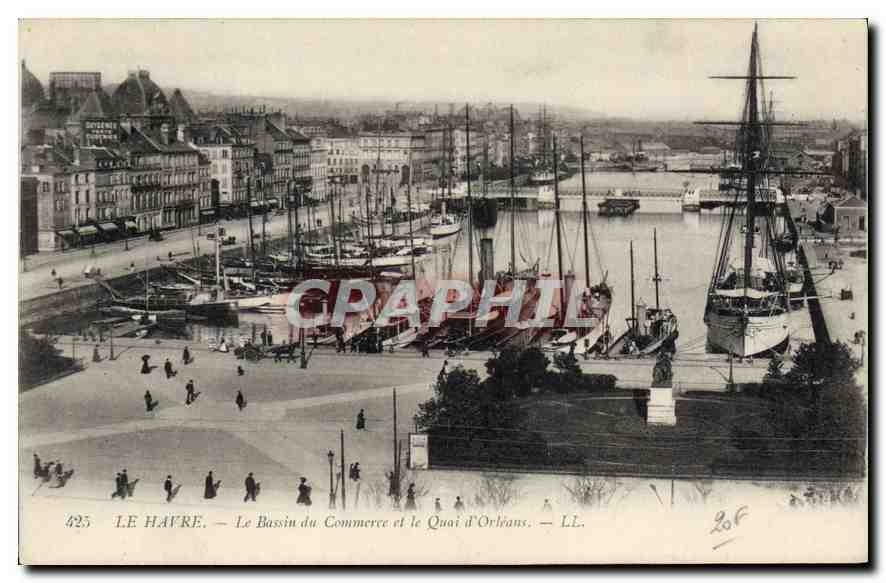 CPA Le Havre le Bassin du Commerce et le Quai d'Orleans 