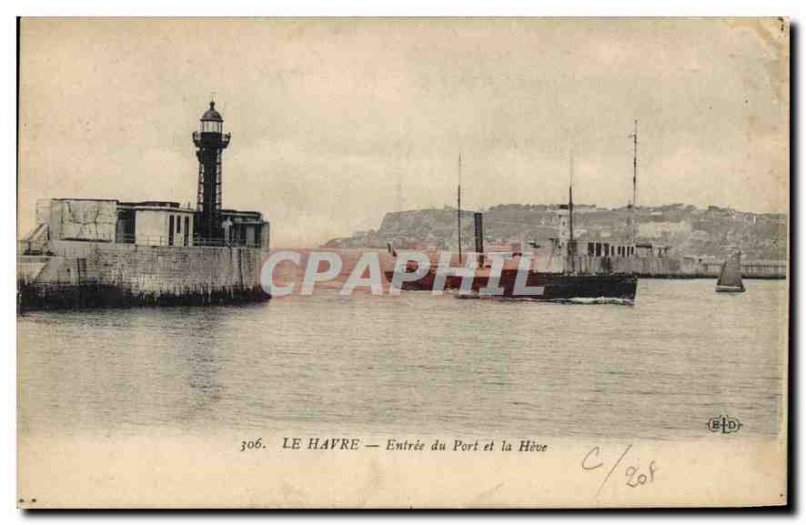 CPA Le Havre Entree du Port et la Heve 