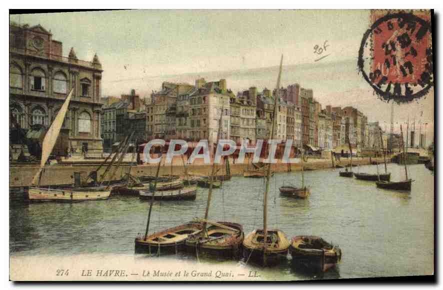 CPA Le Havre le Musee et le Grand Quai Bateaux