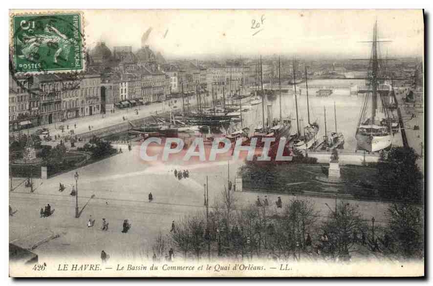 CPA Le Havre le Bassin du Commerce et le Quai d'Orleans Bateaux