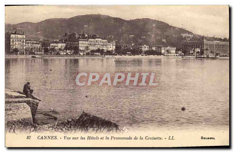 CPA Cannes vue sur les hotels et la Promenade de la Croisette 