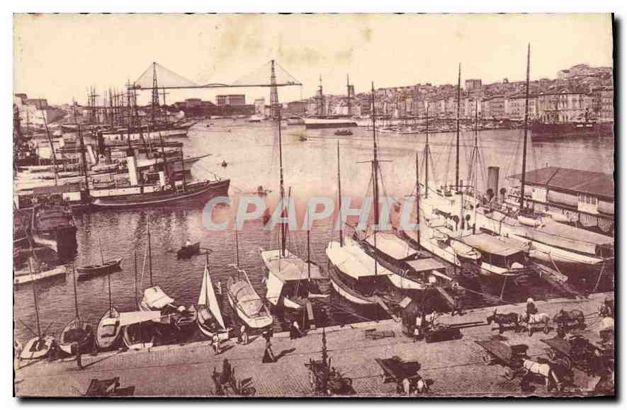 CPA Marseille Vue generale du Vieux Port 