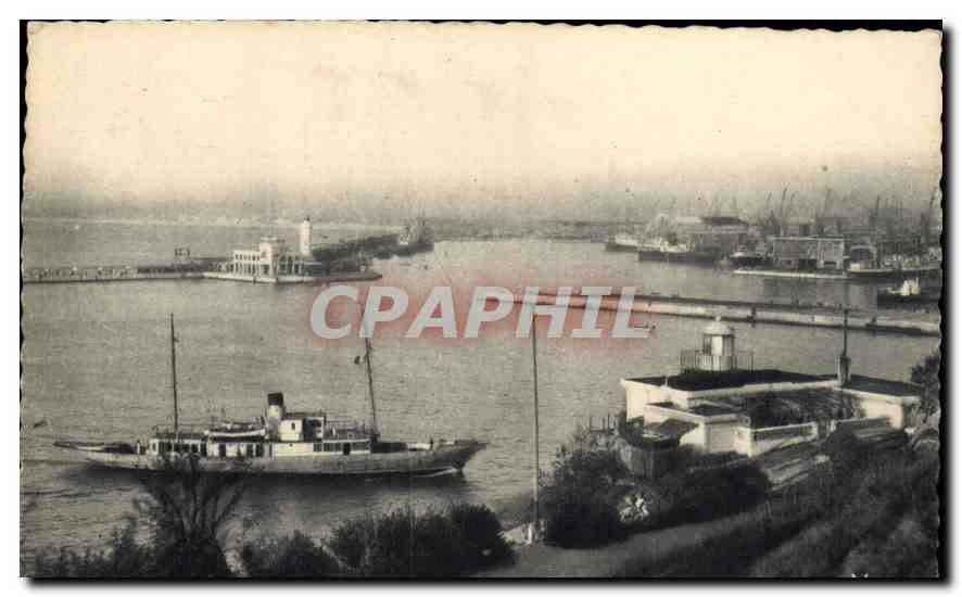 CPA Marseille Une Entree des Ports et le Phare Ste Marie 