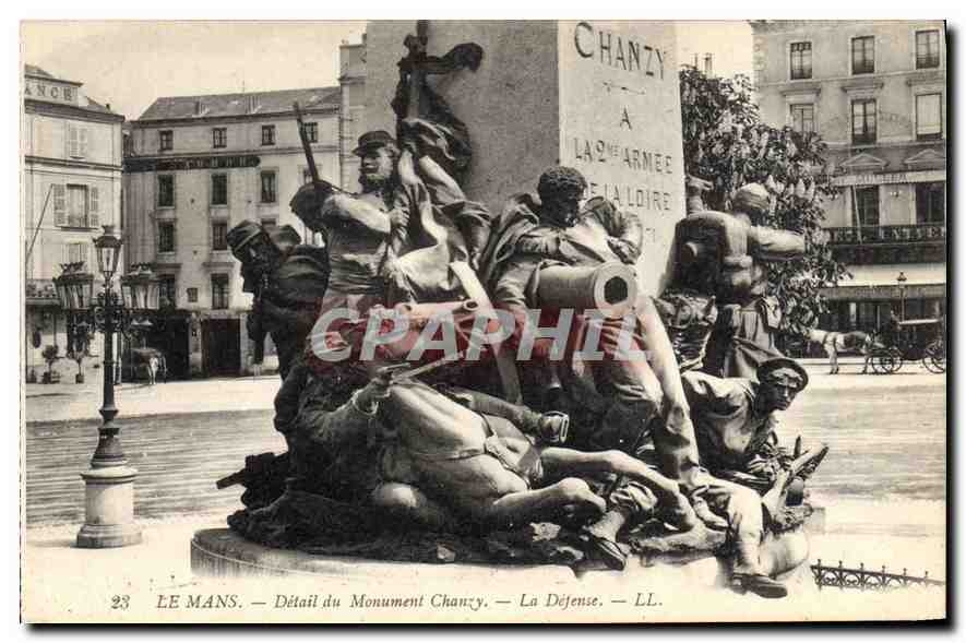 CPA Le Mans Detail du Monument Chanzy La Defense Militaria