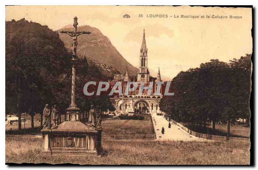 CPA Lourdes La Basilique et le Calvaire Breton 