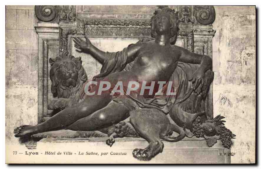 CPA Lyon Hotel de Ville La Saone par Coustou Lion