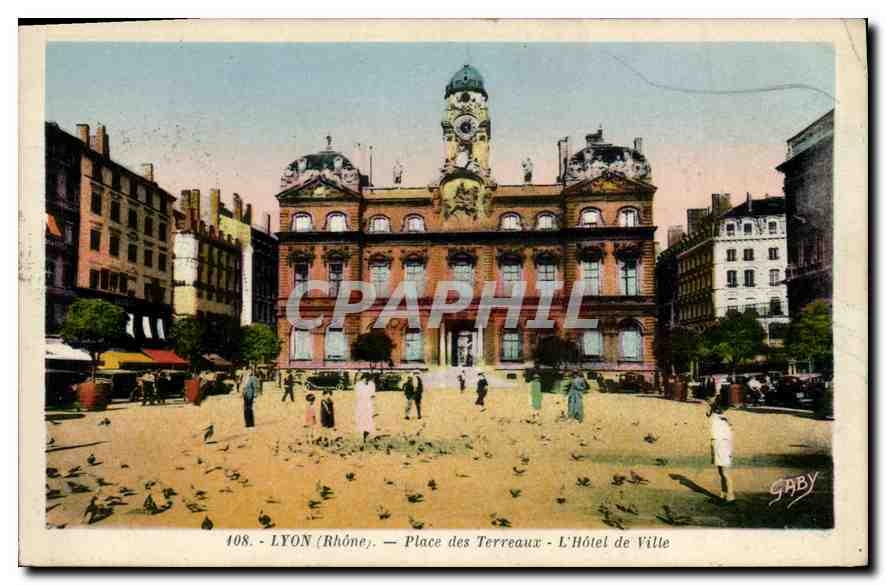 CPA Lyon Rhone Place des Terreaux L'Hotel de Ville 