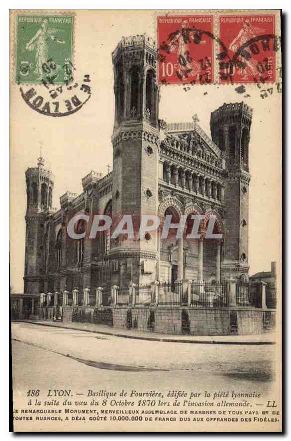 CPA Lyon Basilique de Fourviere edifee par la piete lyonnaise 
