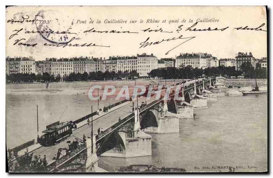 CPA Lyon Pont de la Guillotiere sur le Rhone et quai de la Guillotiere