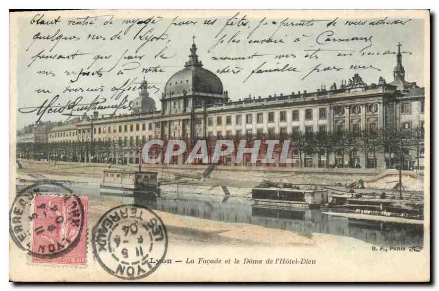CPA Lyon La Facade et le Dome de l'Hotel Dieu