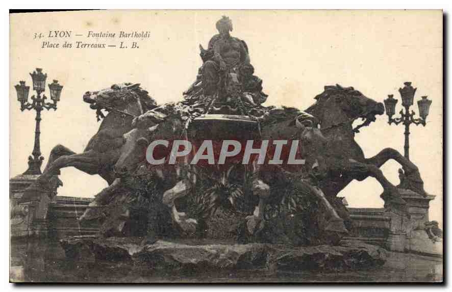 CPA Lyon Fontaine Bartholdi Place des Terreaux
