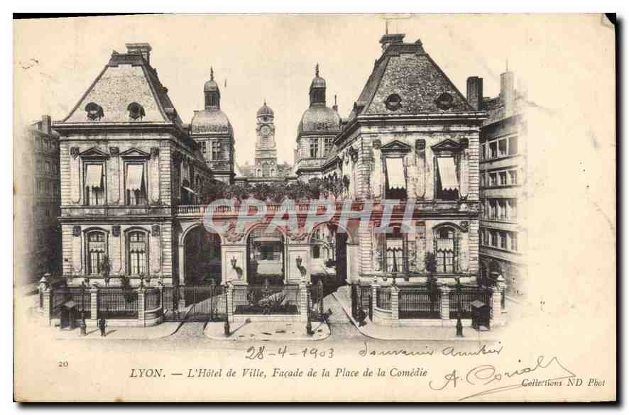 CPA Lyon L'Hotel de Vlle Facade de la Place de la Comedie