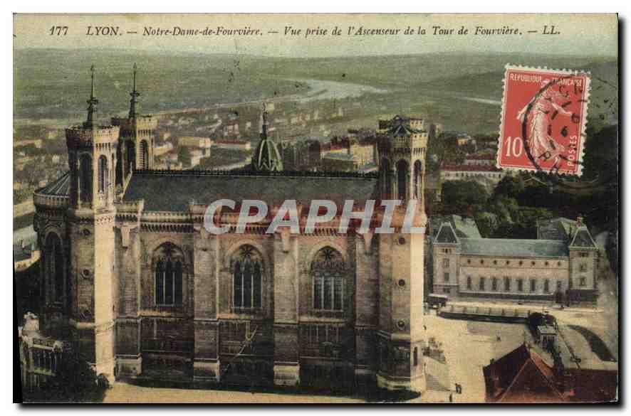 CPA Lyon Notre Dame de Fourviere Vue prise de l'Ascenseur de la Tour de Fourviere 