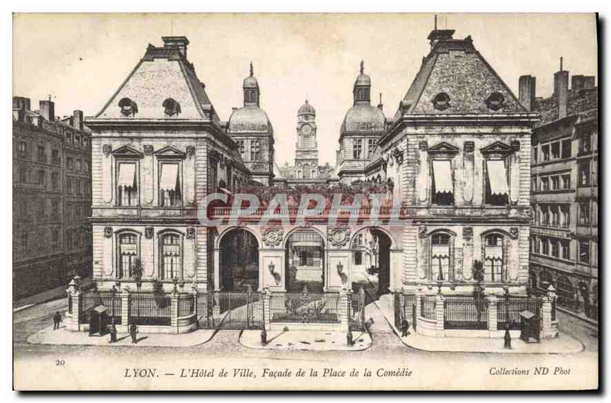 CPA Lyon L'Hotel de Ville Facade de la Place de la Comedie 