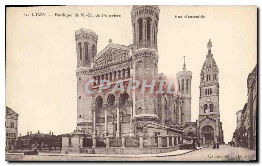 CPA Lyon Basilique de Notre Dame de Fourviere Vue d'ensemble 