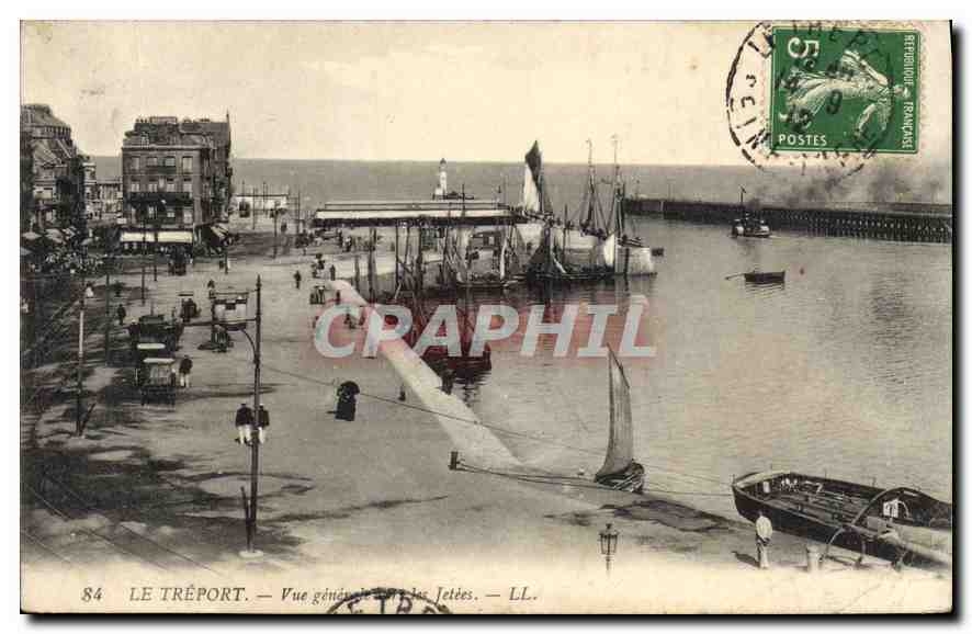 CPA Le Treport Vue generale sur les Jetees