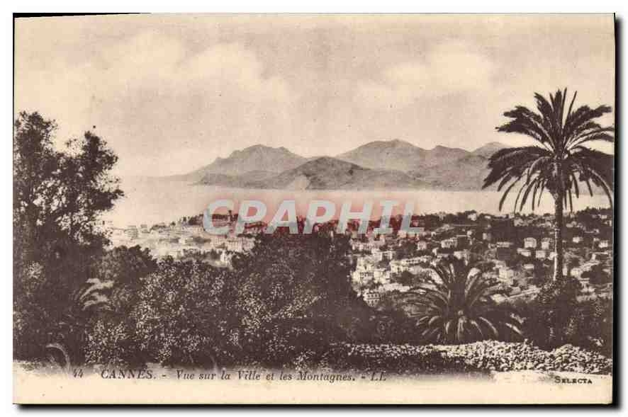 CPA Cannes Vue sur la Ville et les Montagnes