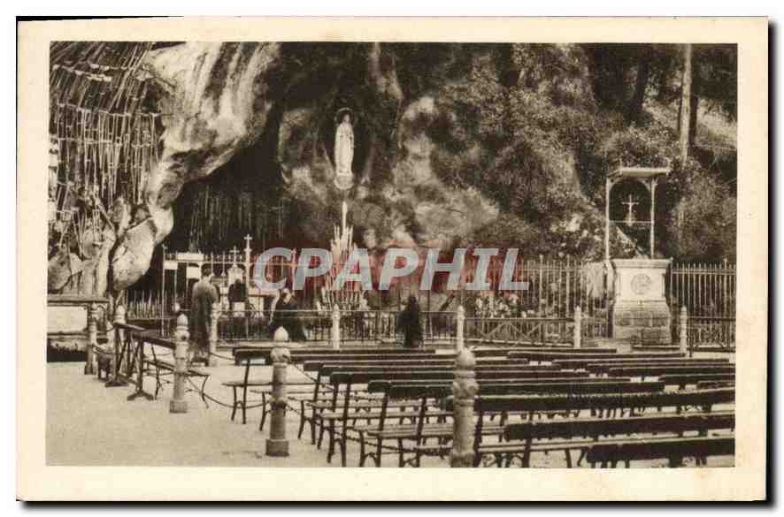 CPA Lourdes La Grotte miraculeuse