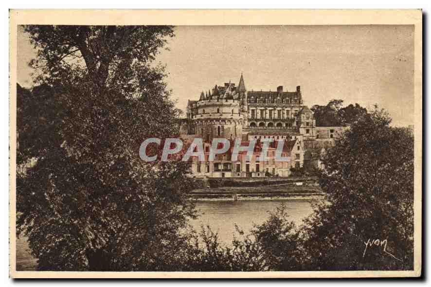 CPA Le Chateau d'Amboise vu des borsds de la Loire