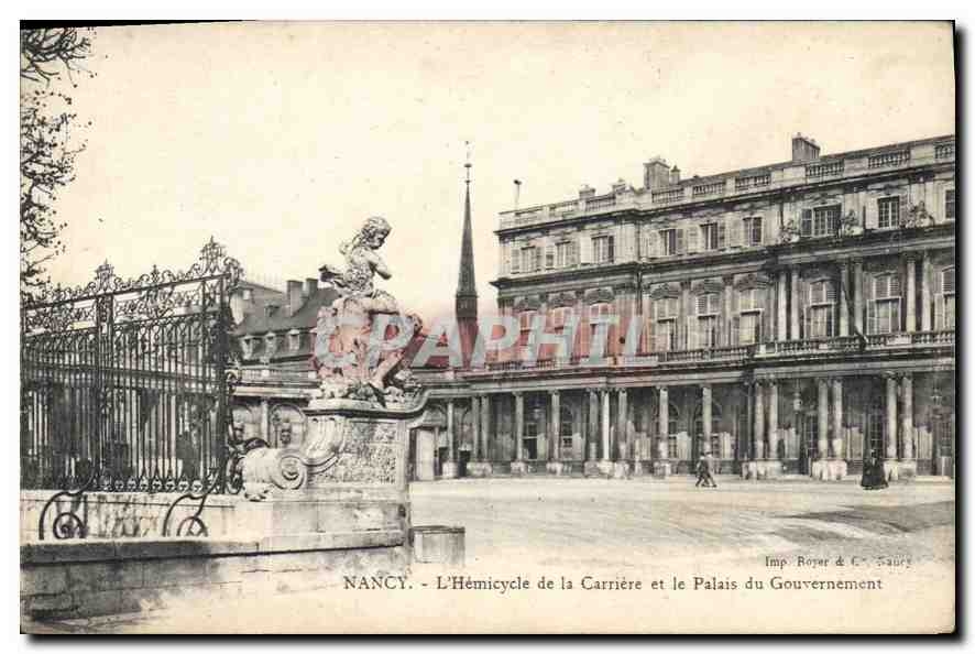CPA Nancy L'Hemicycle de la Carriere et le Palais du Gouvernement