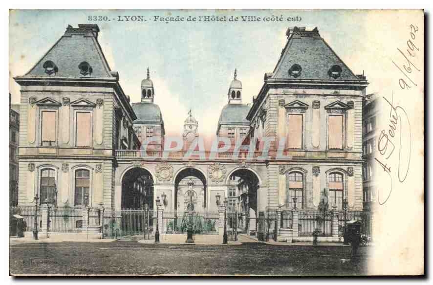 CPA Lyon Facade de l'Hotel de Ville (Cote est)