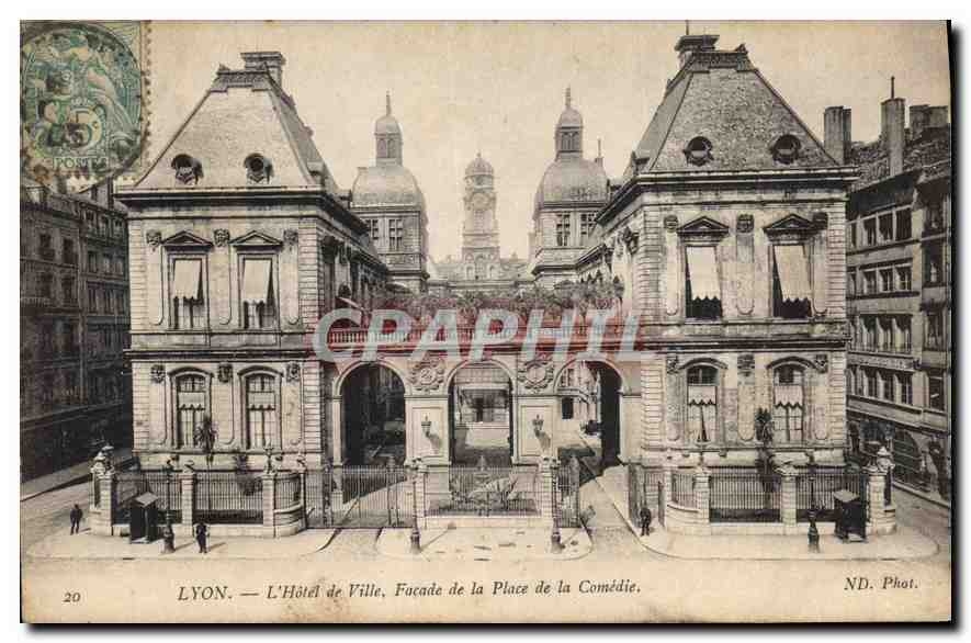 CPA Lyon Hotel de Ville Facade de la Place de la Comedie