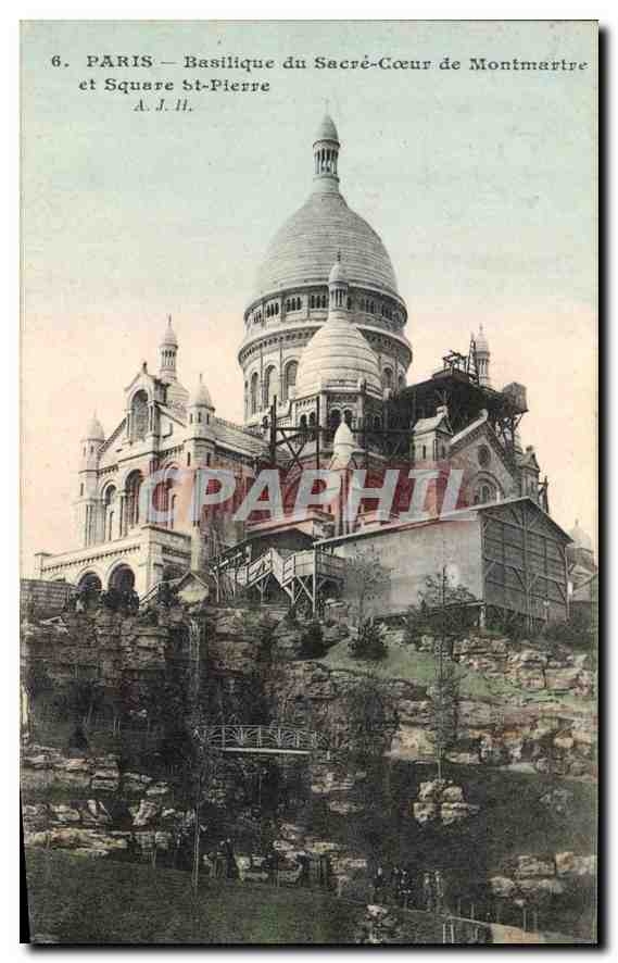 CPA Paris la Basilique du Sacre Coeur de Montmartre et Square St Pierre