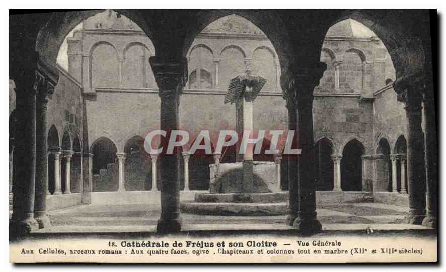 CPA Cathedrale de Frejus et son Cloitre Vue Generale