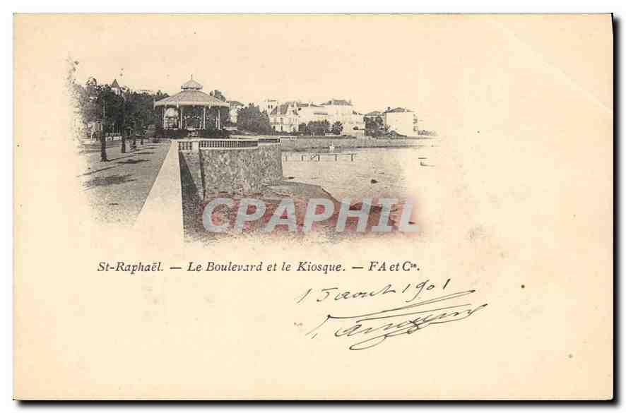 CPA St Raphael le Boulevard et le Kiosque