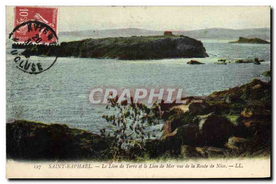 CPA Saint Raphael le Lion de Terre et le Lion de Mer vue de la route Nice