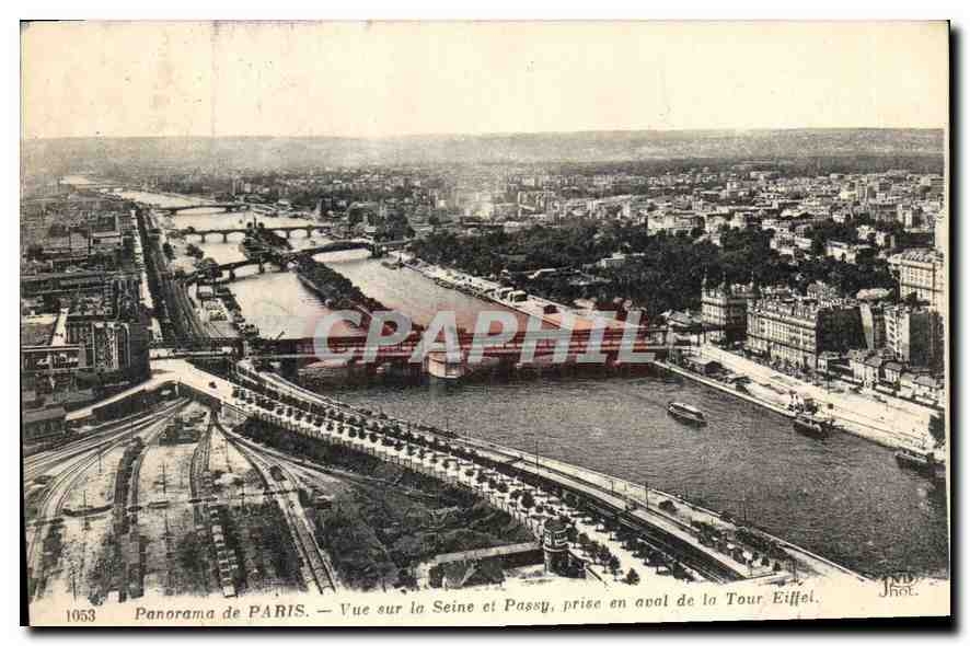 CPA Panorama de Paris vue sur la Seine et Passy prise en aval de la Tour Eiffel