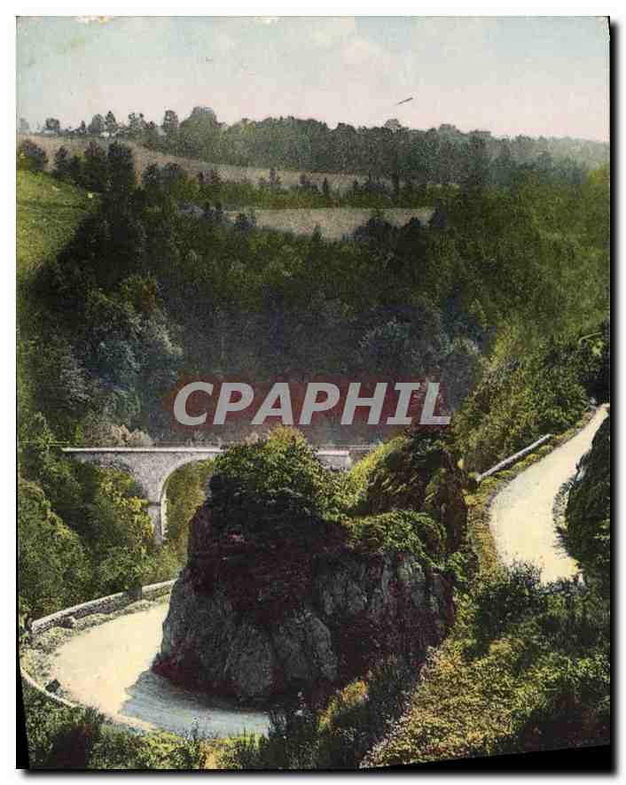 CPA Environs de Riom Es Montagnes Cantal la Route de Menct au Pont de la Mort