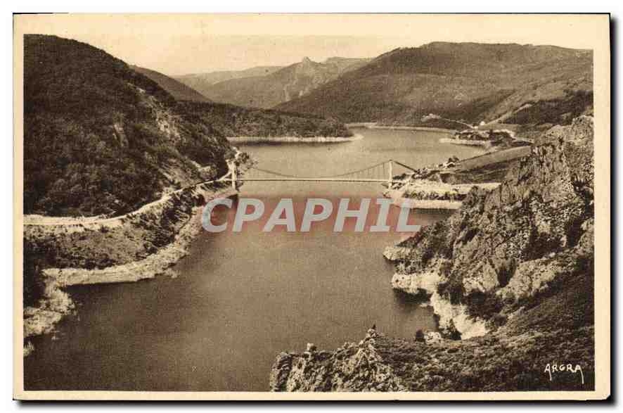 CPA Vallee de la Truyere Cantal Lac de Sarrans le pont suspendu de Treboul village actuellement imme